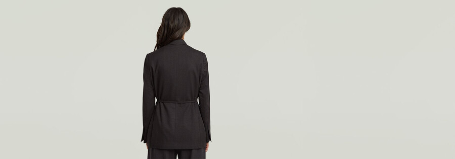 zweireihiger blazer mit gürtel