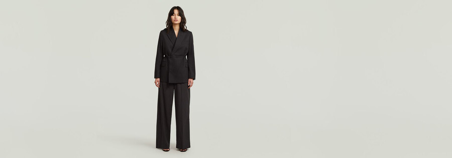 zweireihiger blazer mit gürtel