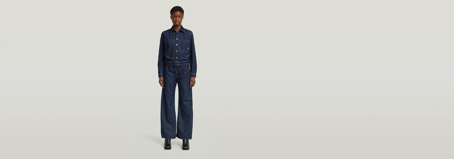 3d-jumpsuit mit gürtel und lockerer passform