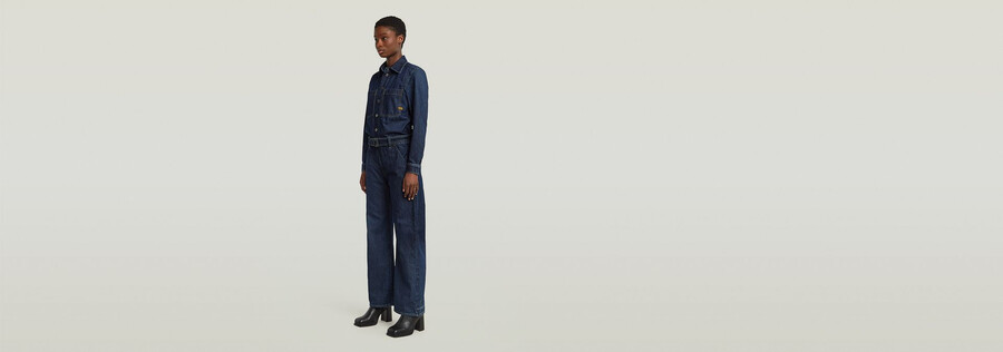 3d-jumpsuit mit gürtel und lockerer passform