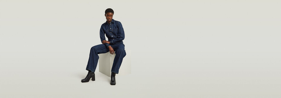 3d-jumpsuit mit gürtel und lockerer passform