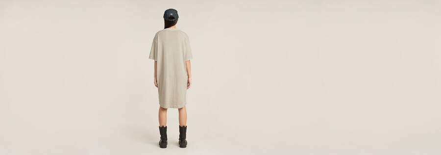 Überfärbtes locker sitzendes t-shirt-kleid mit sattelärmeln