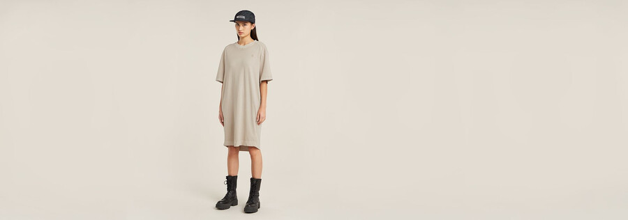Überfärbtes locker sitzendes t-shirt-kleid mit sattelärmeln