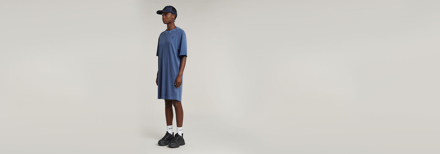 Überfärbtes locker sitzendes t-shirt-kleid mit sattelärmeln