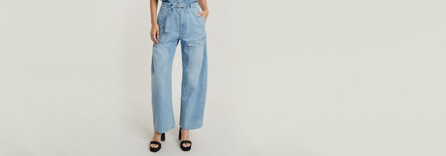 locker sitzende cargo-jeans mit gürtel