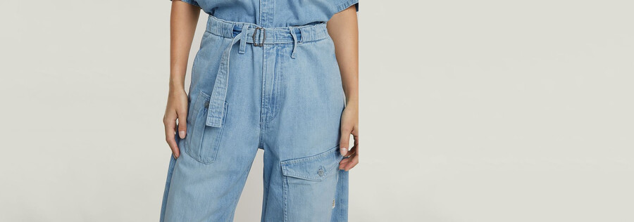 locker sitzende cargo-jeans mit gürtel