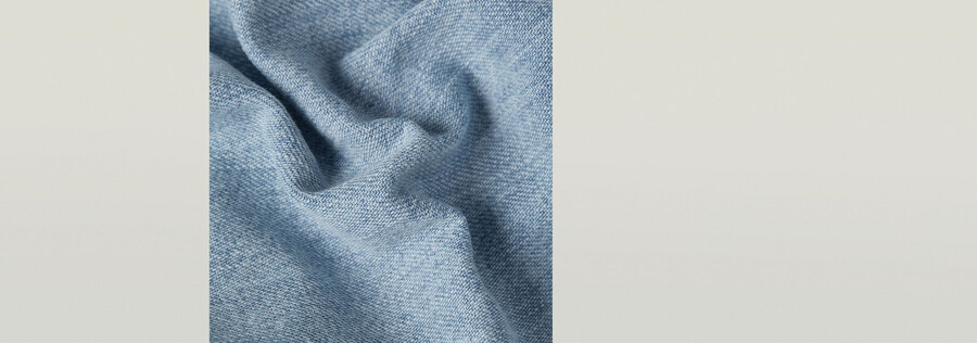 locker sitzende cargo-jeans mit gürtel