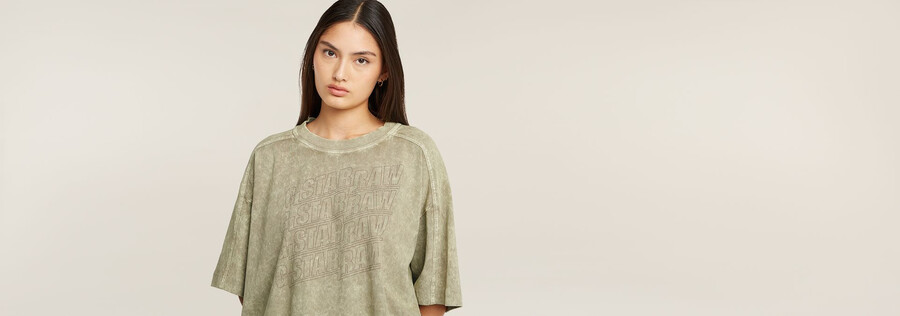verwaschenes oversized-t-shirt mit mehreren logos