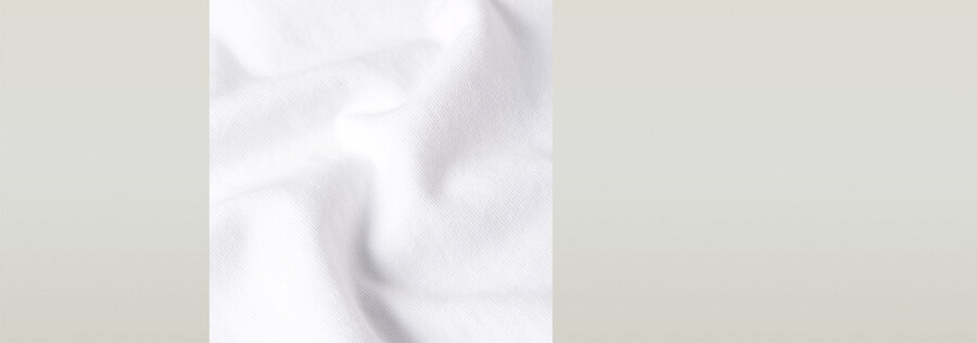 lässiges t-shirt mit rückengrafik