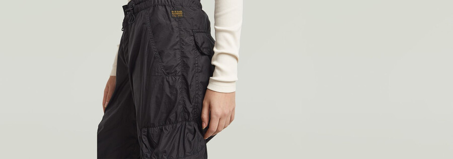 cargohose mit mehreren taschen