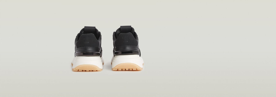 lyn runner low sneakers