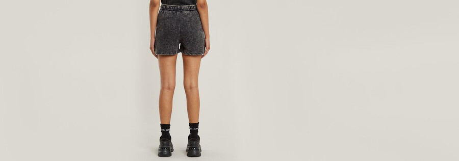Überfärbte sweatshorts