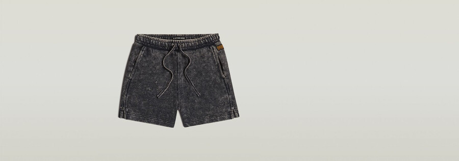 Überfärbte sweatshorts