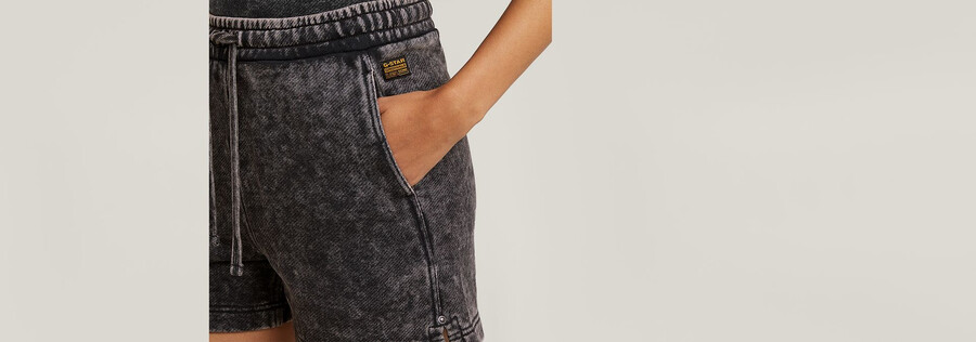 Überfärbte sweatshorts