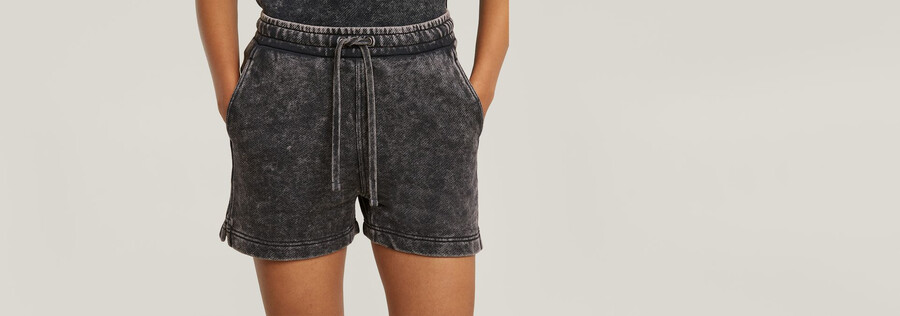 Überfärbte sweatshorts