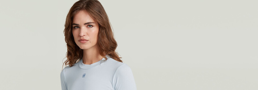 kurzes schmal geschnittenes top