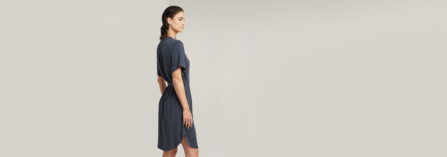 kleid mit gürtel