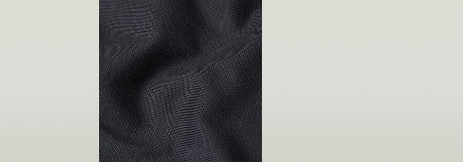 stricktop mit offenem rücken