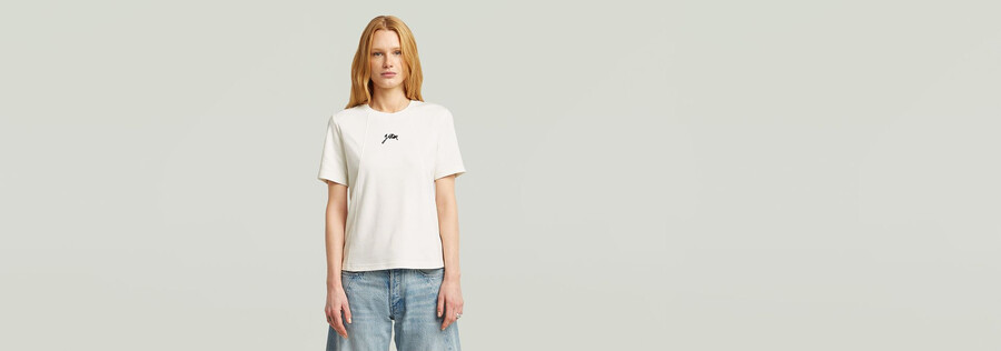 t-shirt mit schriftzug