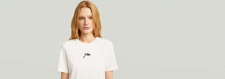 t-shirt mit schriftzug