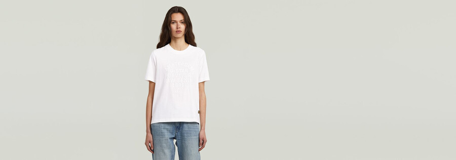 t-shirt mit textgrafik
