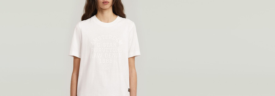 t-shirt mit textgrafik