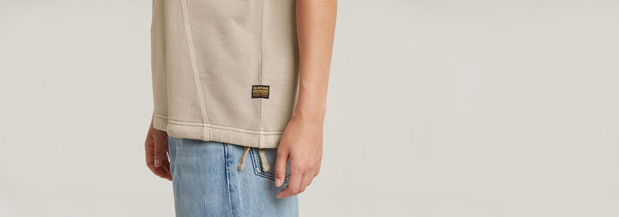 pullover mit überfärbten nahtdetails
