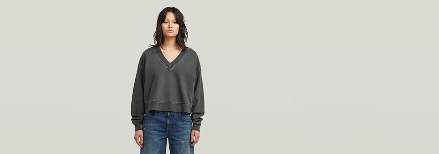 gewaschener lockerer v-pullover