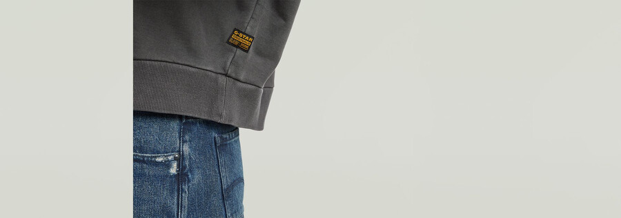 gewaschener lockerer v-pullover