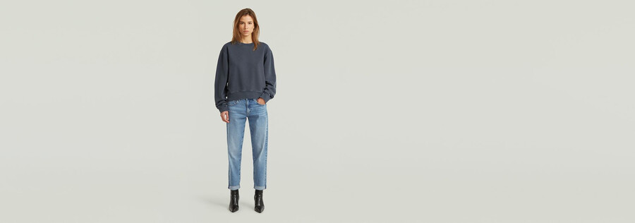 gewaschener lässiger pullover
