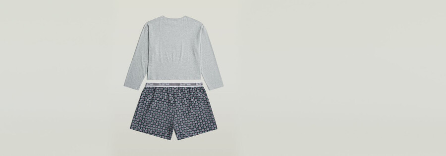pyjama-set aus t-shirt und shorts