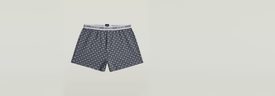 pyjama-set aus t-shirt und shorts