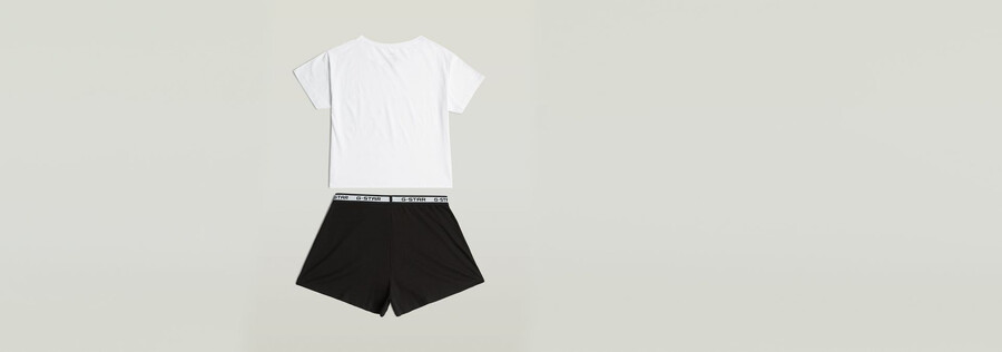 pyjama-set aus t-shirt und shorts