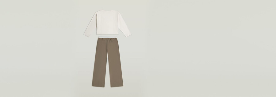 pyjama-set aus t-shirt und hose