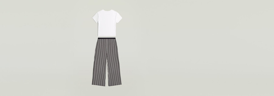 pyjama-set aus t-shirt und weitem hosenbein