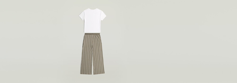 pyjama-set aus t-shirt und weitem hosenbein