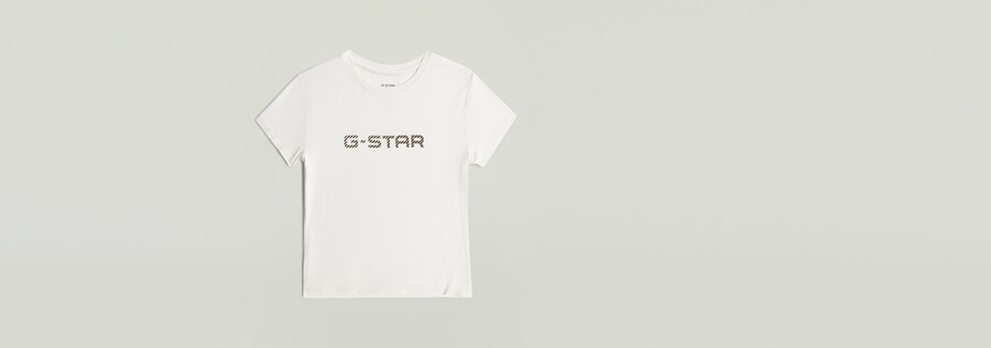 pyjama-set aus t-shirt und weitem hosenbein
