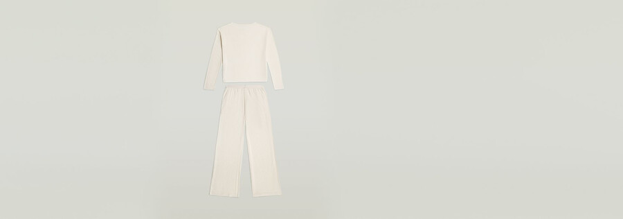 pyjama-set aus t-shirt und hose