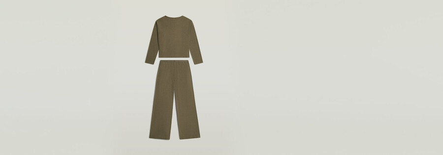 pyjama-set aus t-shirt und hose