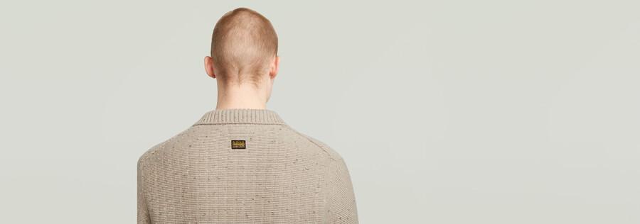 strickpullover mit polokragen und halbem reißverschluss