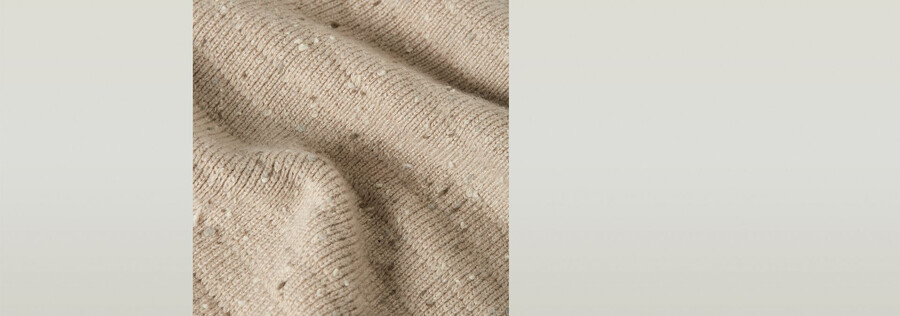 strickpullover mit polokragen und halbem reißverschluss