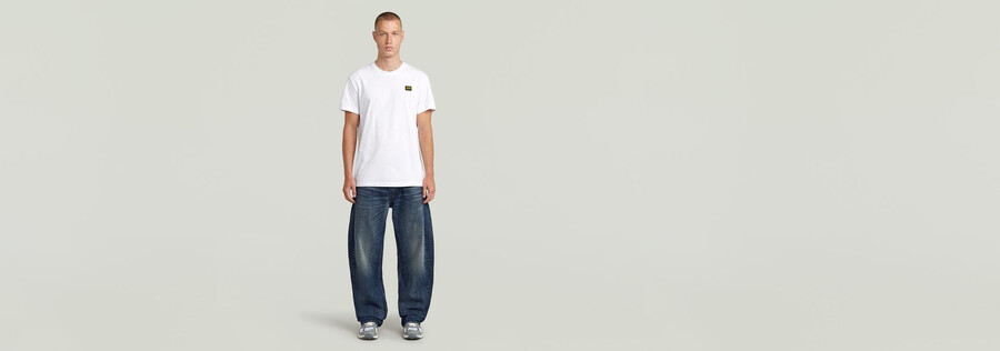 bend loose jeans