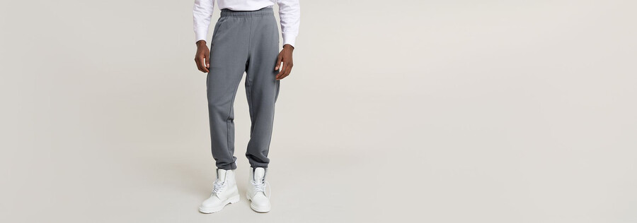 essential loose tapered sweatpants
