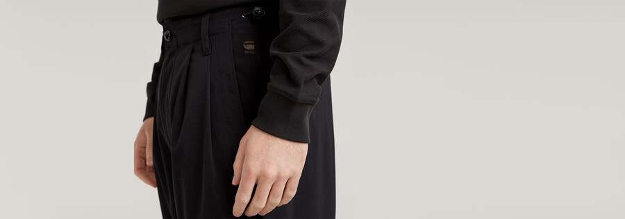 plissierte tech chino relaxed