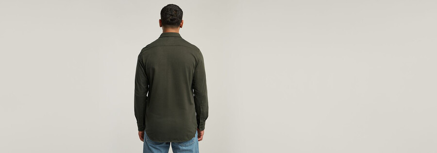 jersey-shirt mit marine-taschen