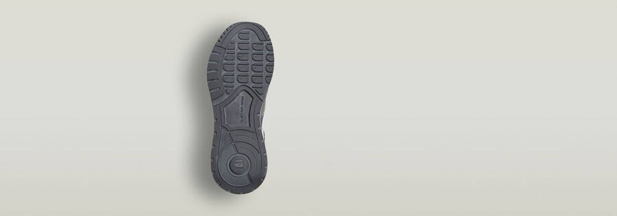 aver contrast sneakers