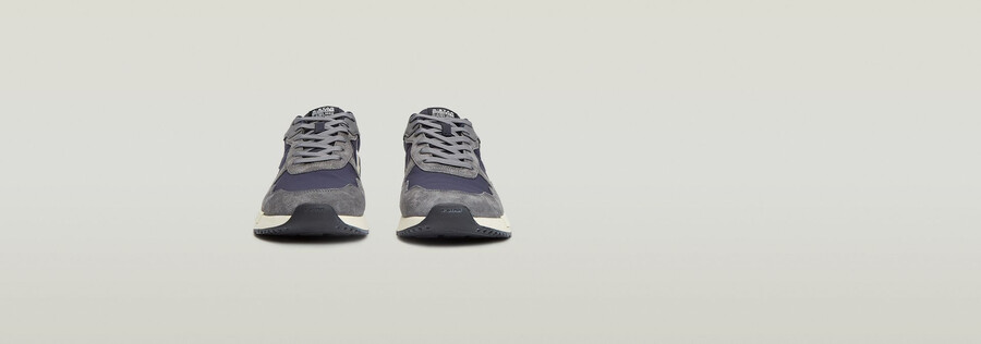 aver contrast sneakers