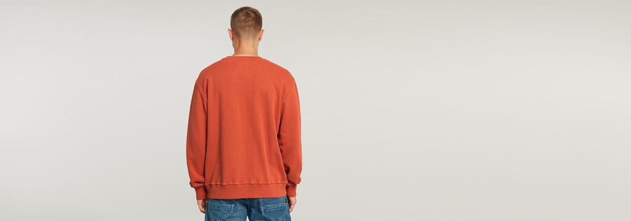 gewaschener lässiger pullover