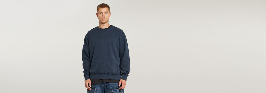 gewaschener lässiger pullover