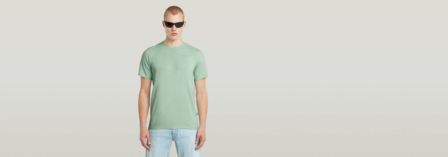 slim base t-shirt